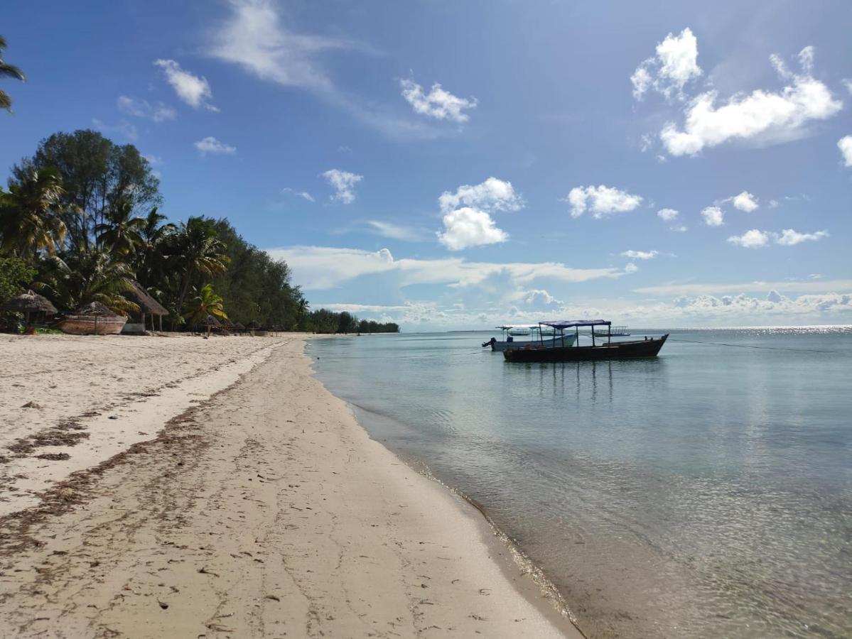 Juani Beach Bungalows Kilindoni Extérieur photo