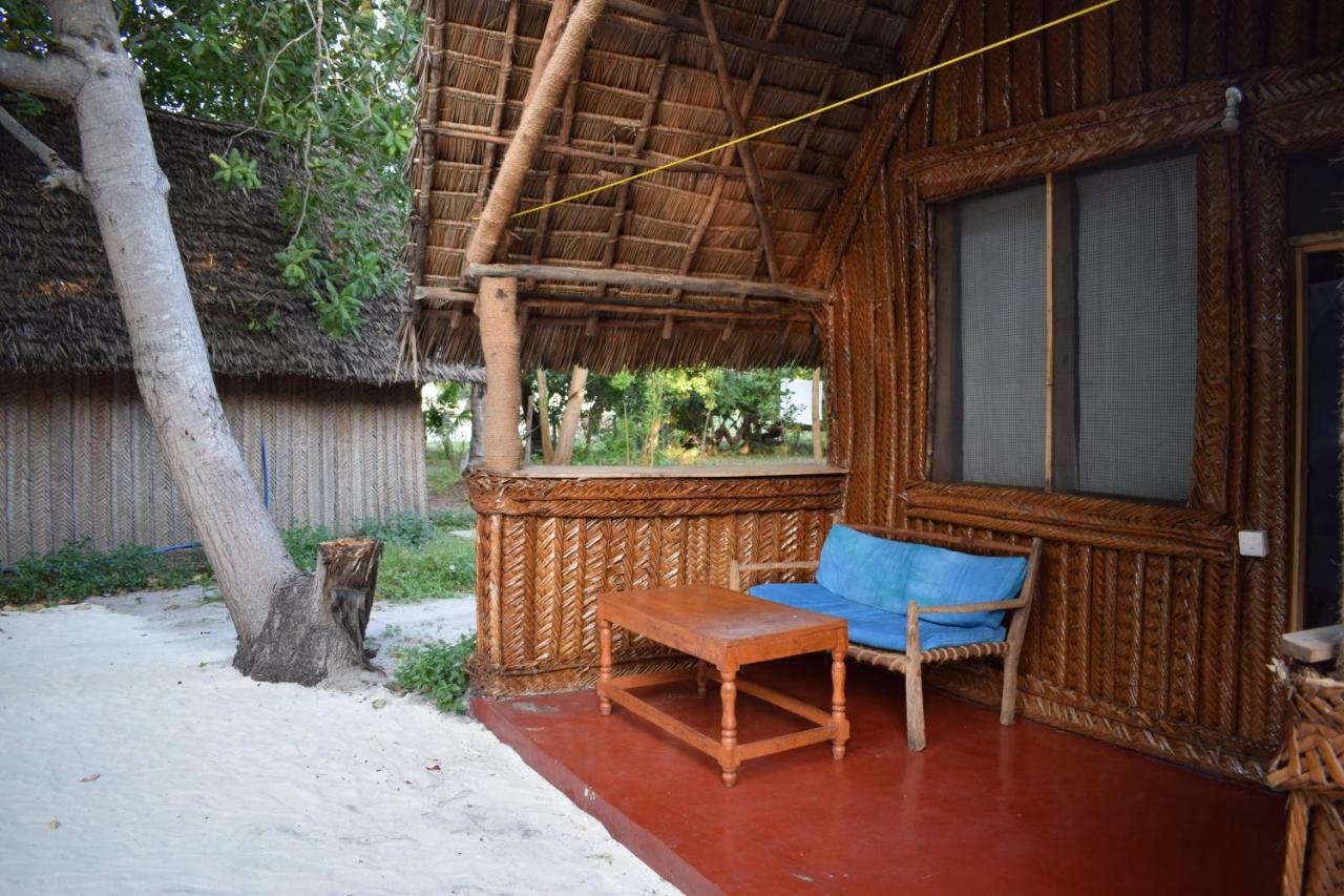 Juani Beach Bungalows Kilindoni Extérieur photo